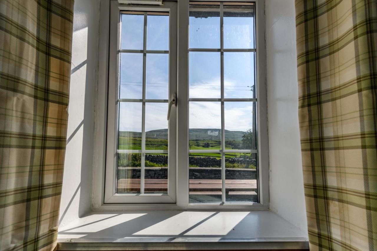 Old School House - Yorkshire Three Peaks Challenge Weathercote Eksteriør bilde