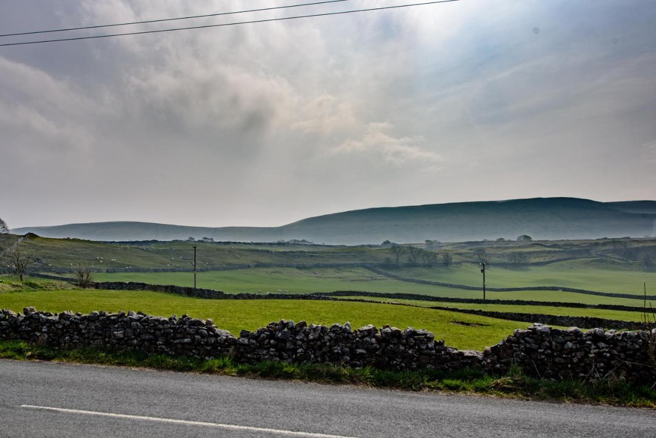 Old School House - Yorkshire Three Peaks Challenge Weathercote Eksteriør bilde